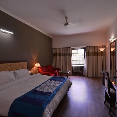 Hotel North Park Панчкула Экстерьер фото