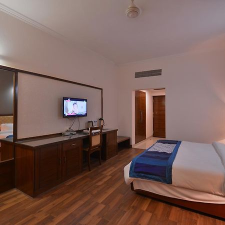 Hotel North Park Панчкула Экстерьер фото