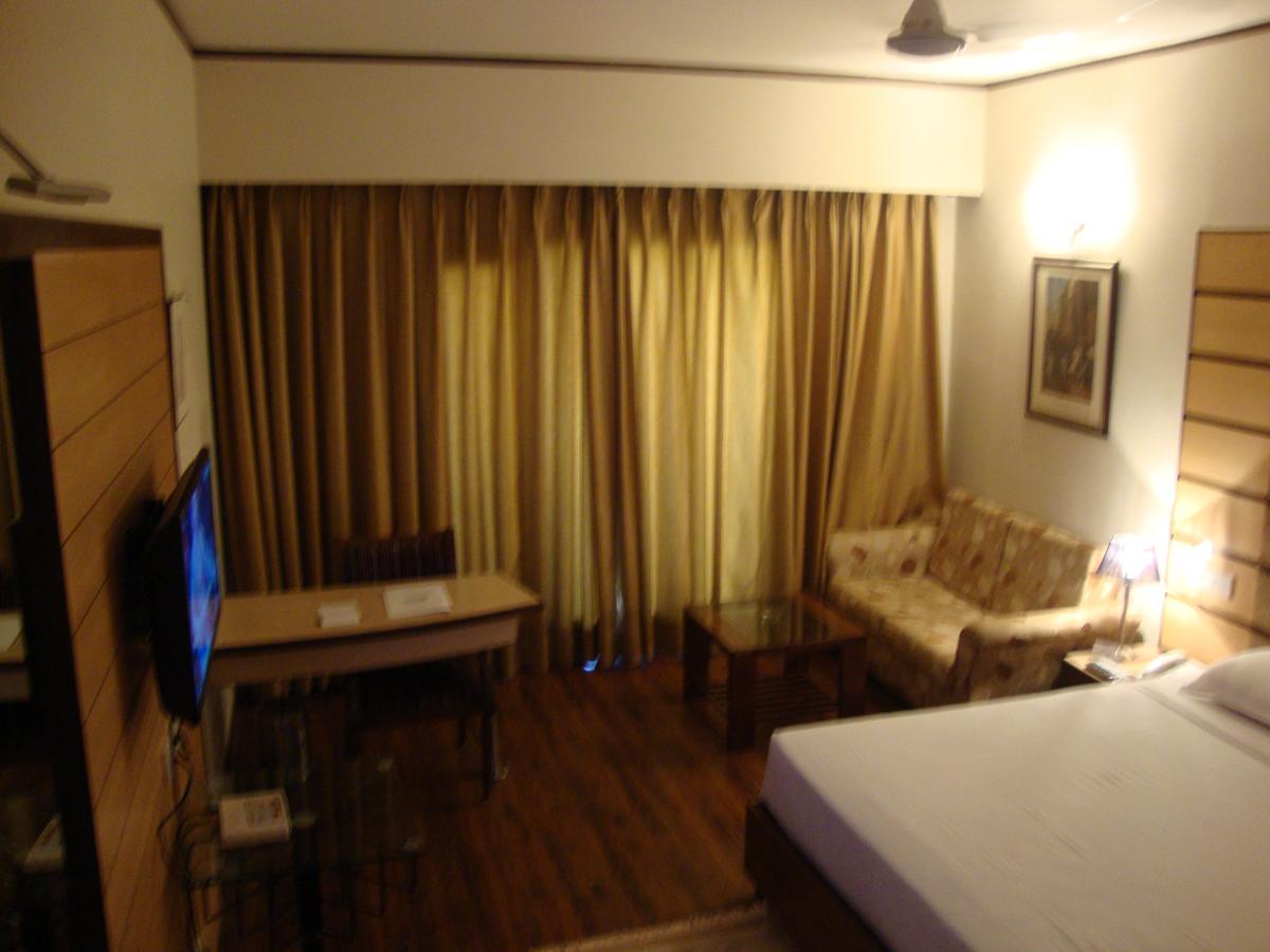 Hotel North Park Панчкула Экстерьер фото